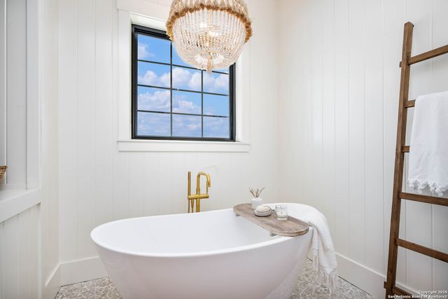 324 Ridge Pt, Spring Branch, TX 78070