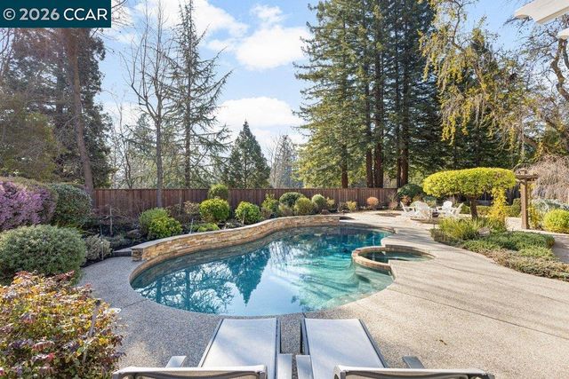 515 La Mancha Ct, Danville, CA 94526