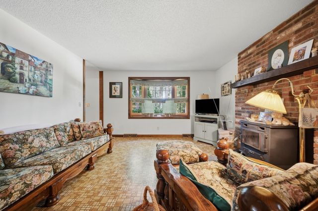 15 East St 17A, Pepperell, MA 01463