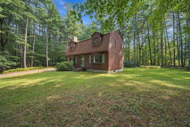 15 East St 17A, Pepperell, MA 01463