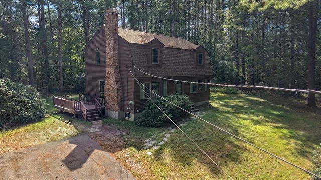 15 East St 17A, Pepperell, MA 01463