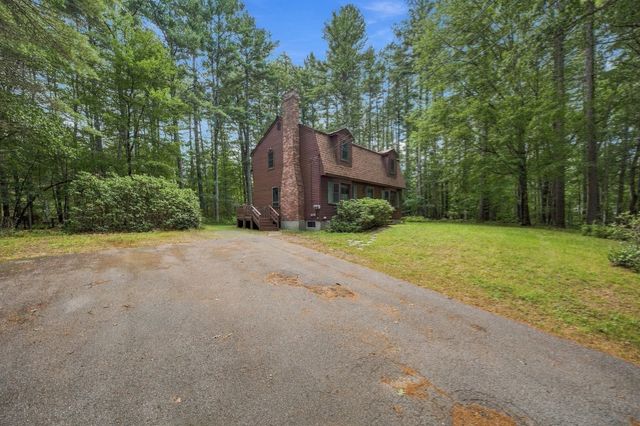 15 East St 17A, Pepperell, MA 01463