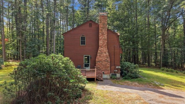 15 East St 17A, Pepperell, MA 01463