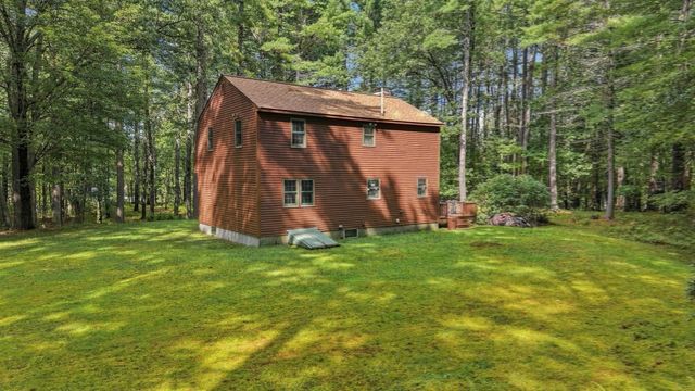 15 East St 17A, Pepperell, MA 01463