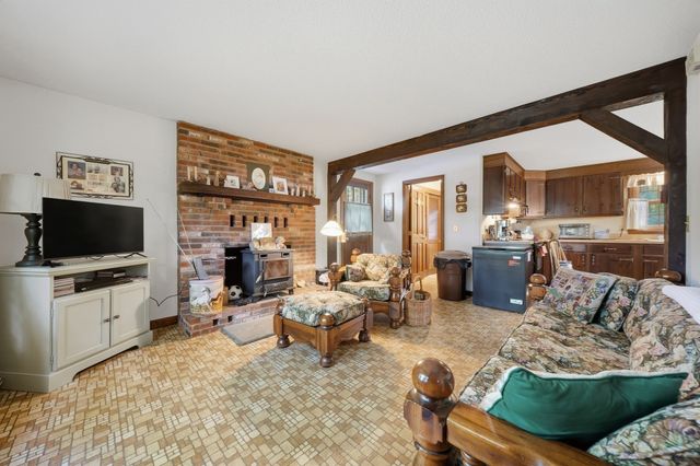 15 East St 17A, Pepperell, MA 01463