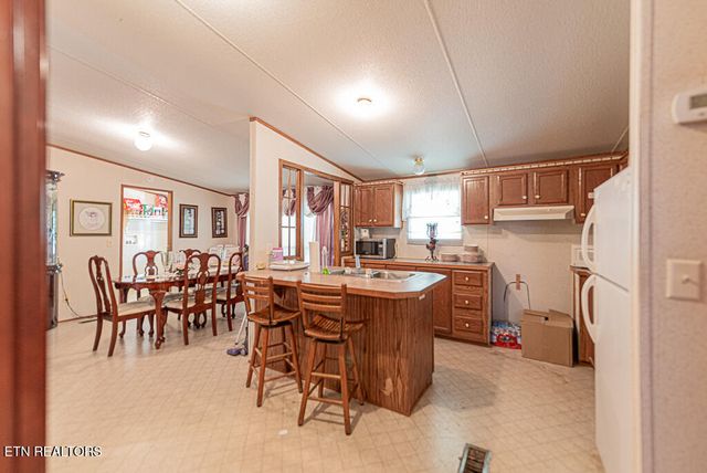 1835 SW Circle Drive, Cleveland, TN 37311