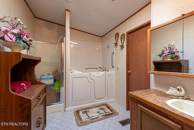 1835 SW Circle Drive, Cleveland, TN 37311