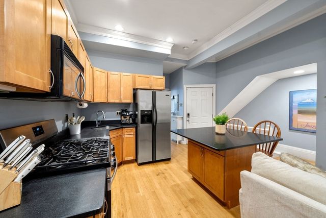 691 East 8th Street 1, Boston, MA 02127