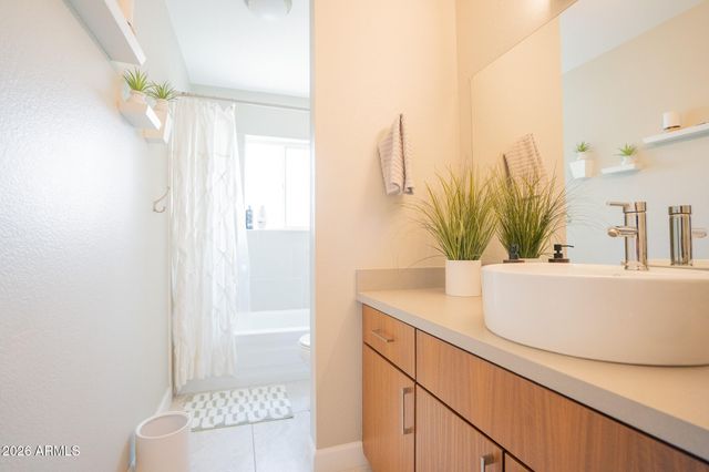 1201 E ROWLANDS Lane, Phoenix, AZ 85022