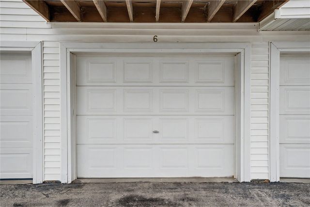 5575 Kacena Ave 6, Marion, IA 52302
