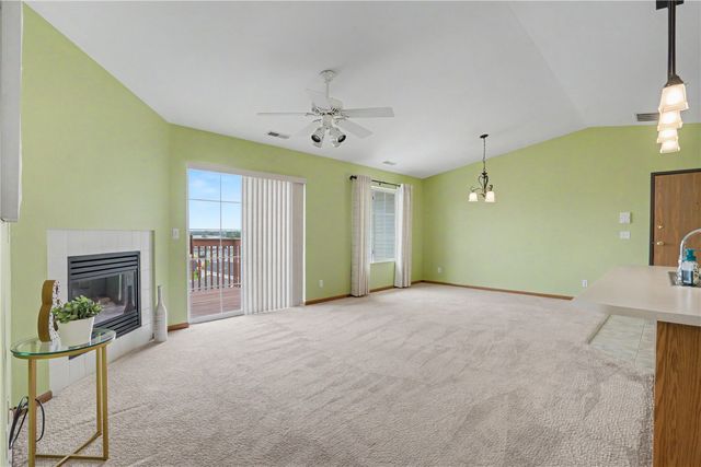 5575 Kacena Ave 6, Marion, IA 52302