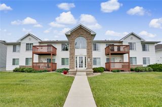 5575 Kacena Ave 6, Marion, IA 52302