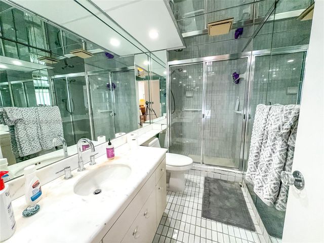 19707 Turnberry Way 9D, Aventura, FL 33180