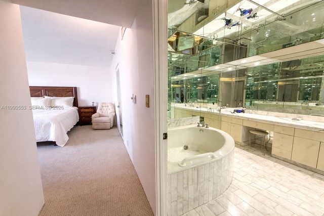 19707 Turnberry Way 9D, Aventura, FL 33180