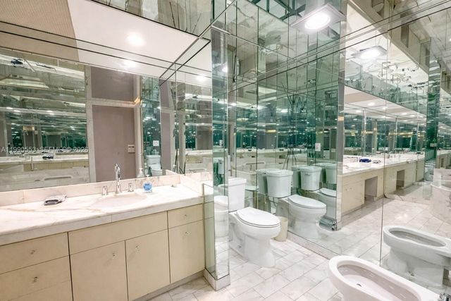 19707 Turnberry Way 9D, Aventura, FL 33180