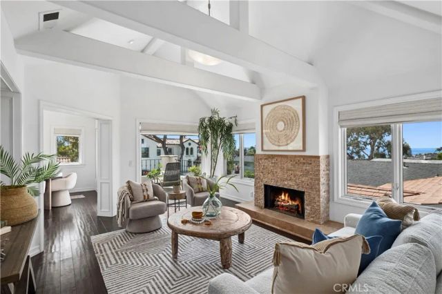 423 Poppy, Corona Del Mar, CA 92625