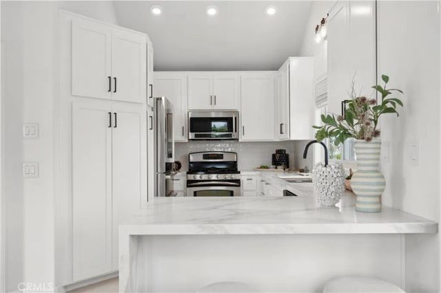 423 Poppy, Corona Del Mar, CA 92625