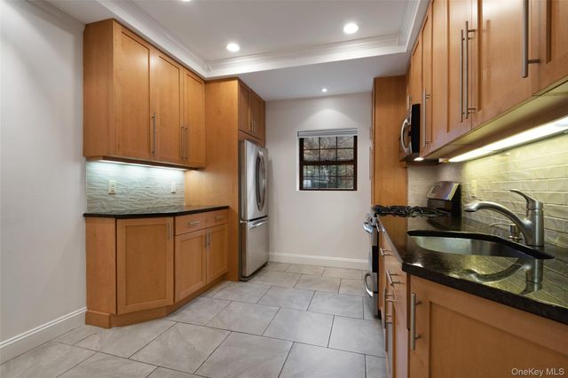 1444 Boston Post Road 2G, Larchmont, NY 10538