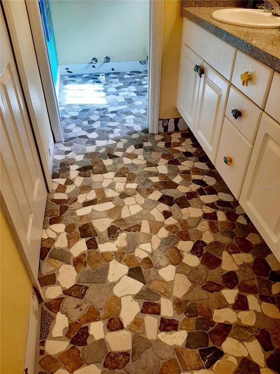 Image 15 of property listing at 6801 DALI AVENUE 206, Land O Lakes, FL 34637