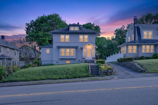 962 Pleasant St, Worcester, MA 01602