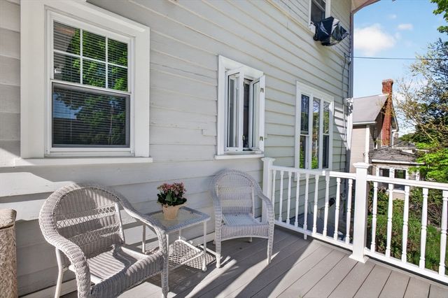 962 Pleasant St, Worcester, MA 01602