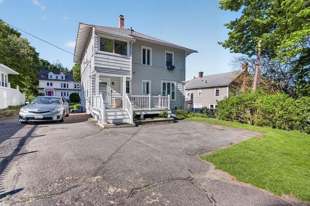 962 Pleasant St, Worcester, MA 01602