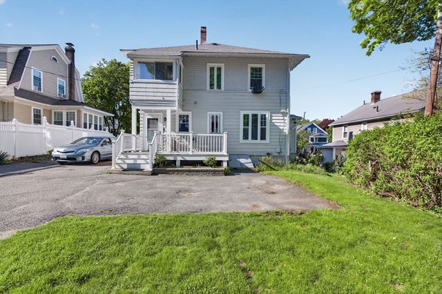 962 Pleasant St, Worcester, MA 01602