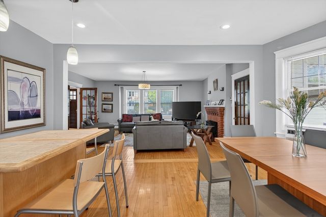 962 Pleasant St, Worcester, MA 01602