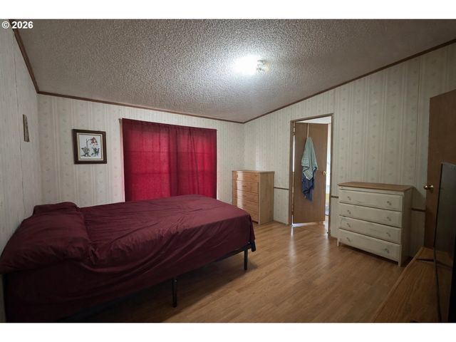 701 2ND St, Cove, OR 97824