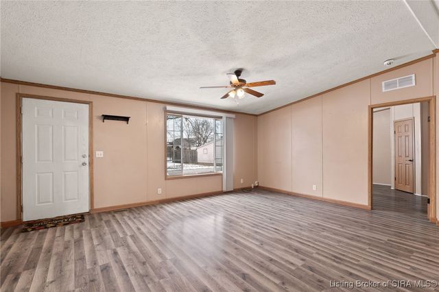 215 Miller Avenue, Sellersburg, IN 47172