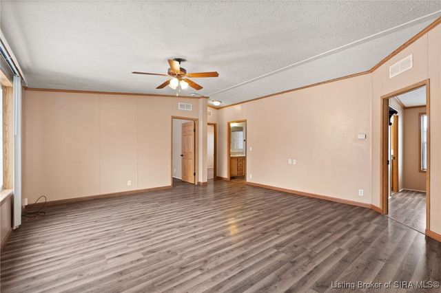 215 Miller Avenue, Sellersburg, IN 47172