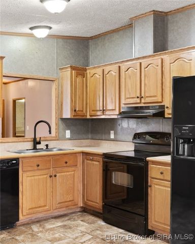 215 Miller Avenue, Sellersburg, IN 47172