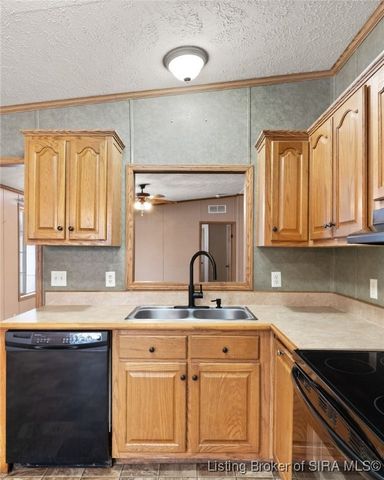 215 Miller Avenue, Sellersburg, IN 47172