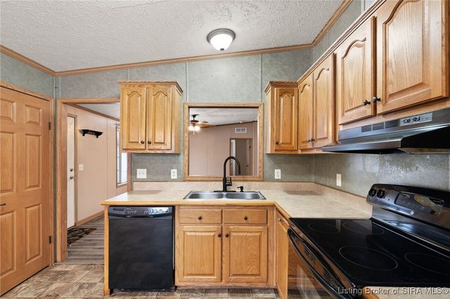 215 Miller Avenue, Sellersburg, IN 47172