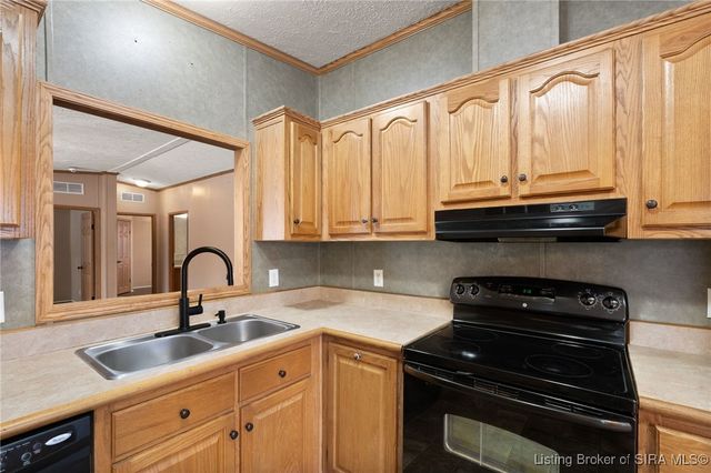 215 Miller Avenue, Sellersburg, IN 47172