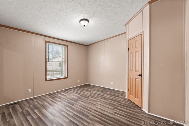 215 Miller Avenue, Sellersburg, IN 47172