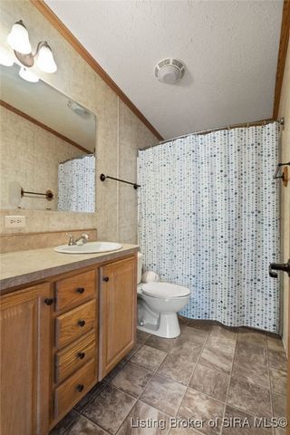 215 Miller Avenue, Sellersburg, IN 47172