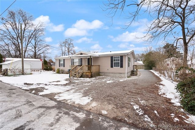 215 Miller Avenue, Sellersburg, IN 47172