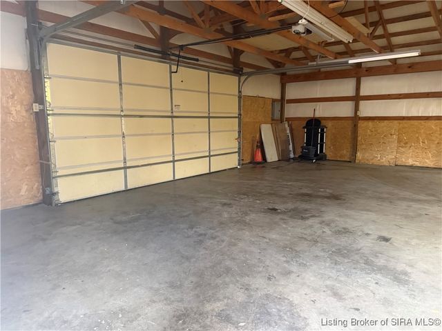 215 Miller Avenue, Sellersburg, IN 47172