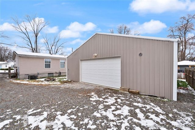 215 Miller Avenue, Sellersburg, IN 47172