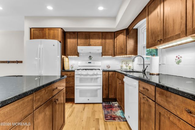 825 Knight Street, Toms River, NJ 08753