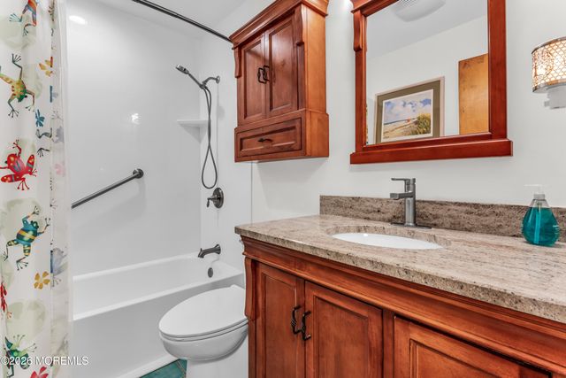 825 Knight Street, Toms River, NJ 08753