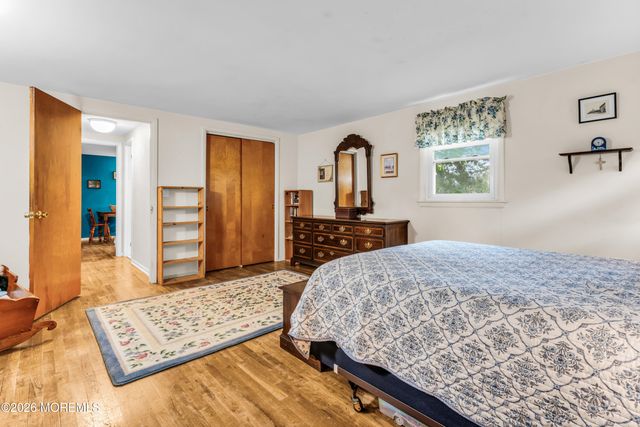 825 Knight Street, Toms River, NJ 08753