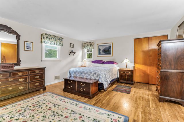 825 Knight Street, Toms River, NJ 08753