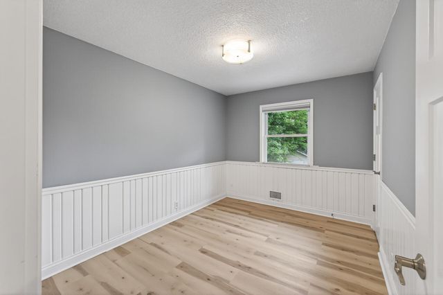 6037 York Avenue S, Edina, MN 55410