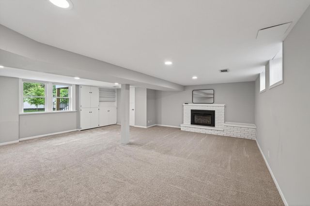 6037 York Avenue S, Edina, MN 55410