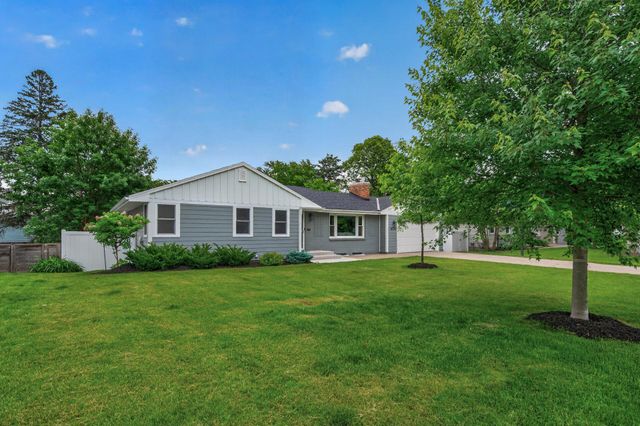 6037 York Avenue S, Edina, MN 55410