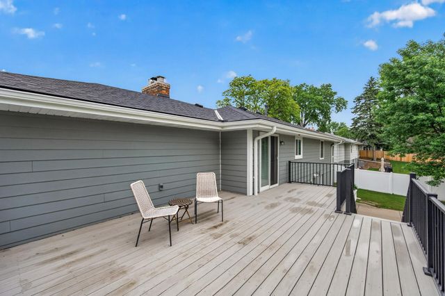 6037 York Avenue S, Edina, MN 55410