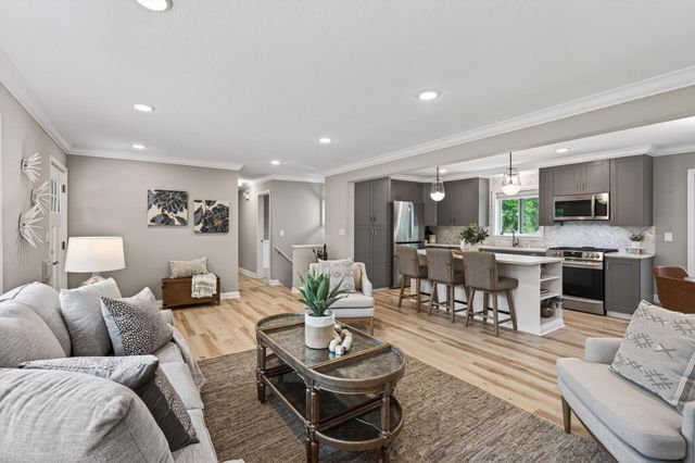 6037 York Avenue S, Edina, MN 55410