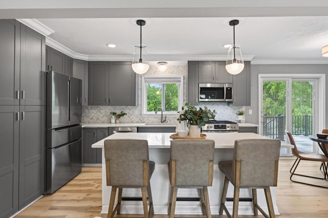 6037 York Avenue S, Edina, MN 55410